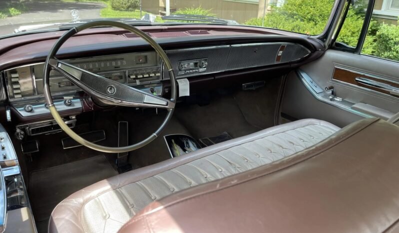 
								1964 Chrysler Imperial LeBaron Sedan full									