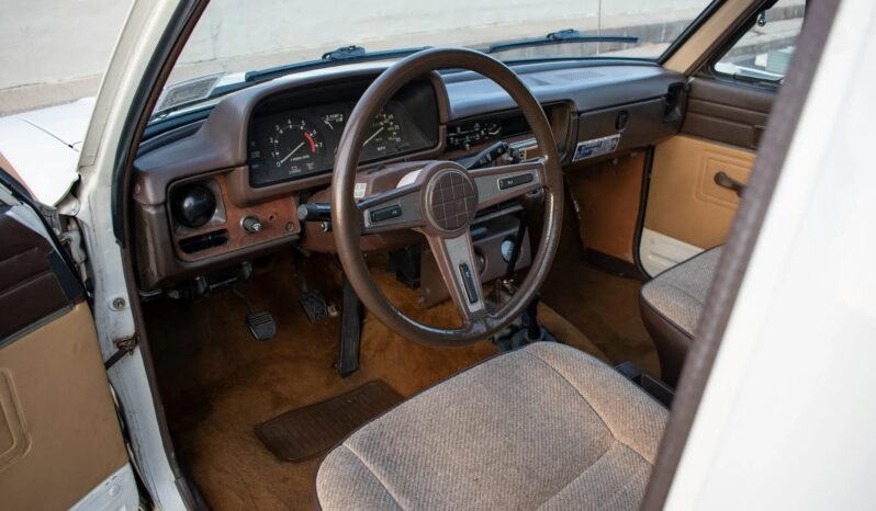 
								1982 Toyota 4X4 Pickup Truck full									