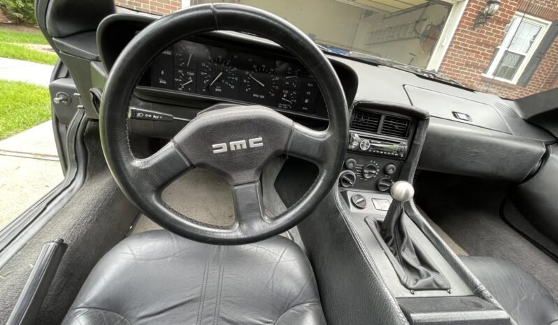 
								1981 DeLorean DMC-12 Stainless-Steel full									