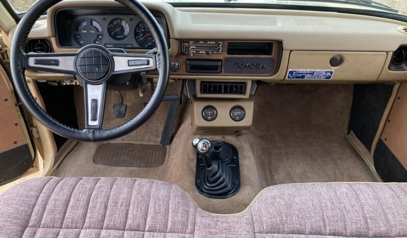 
								1980 Toyota 4×4 Pickup Truck 2.2L full									