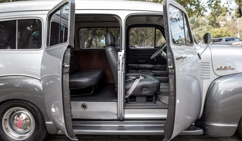 
								1955 GMC Suburban Carryall V8 full									