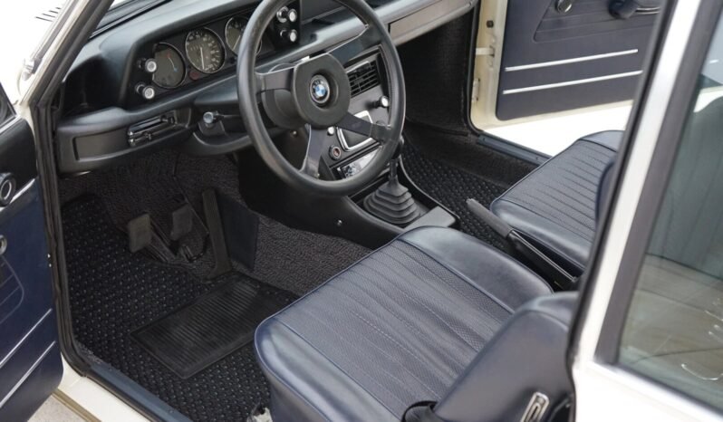 
								1972 BMW 2002tii 4-Speed full									