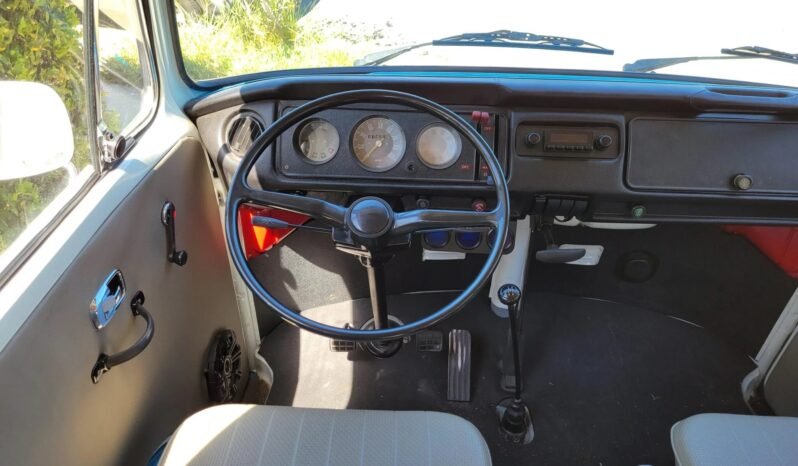 
								1973 Volkswagen Type 2 Camper Bus full									