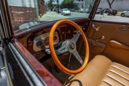 
										1933 Ford Cabriolet Hot Rod 305 V8 full									