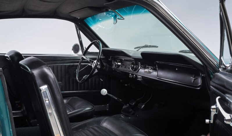 
								1965 Ford Mustang Fastback K-Code V8 full									