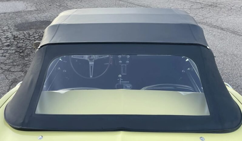 
								1966 Chevrolet Corvette C2 full									