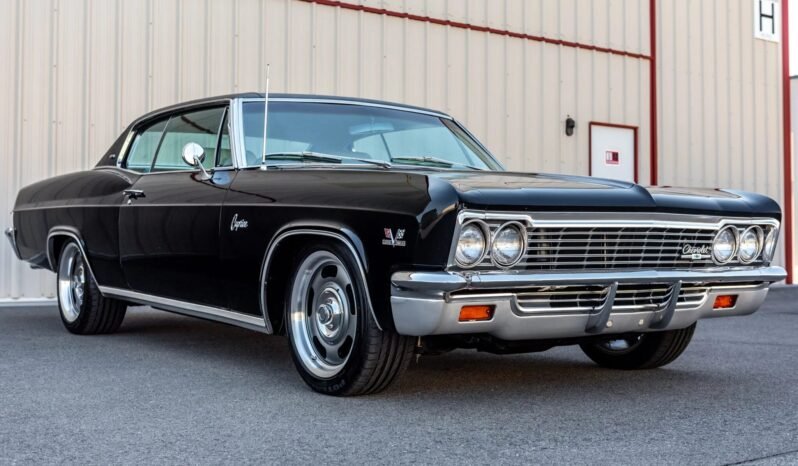 
								1966 Chevrolet Caprice Coupe full									