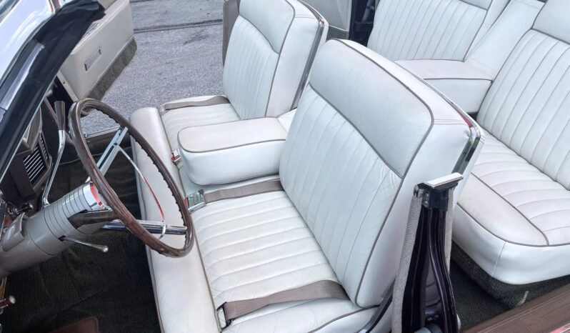 
								1962 Lincoln Continental Convertible V8 Black Cherry full									