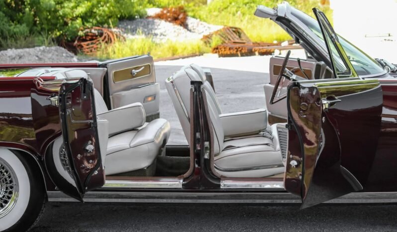 
								1962 Lincoln Continental Convertible V8 Black Cherry full									