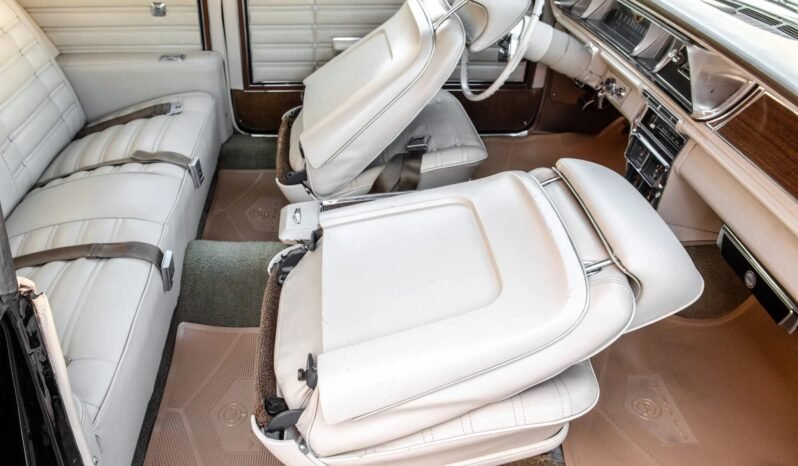 
								1966 Chevrolet Caprice Coupe full									