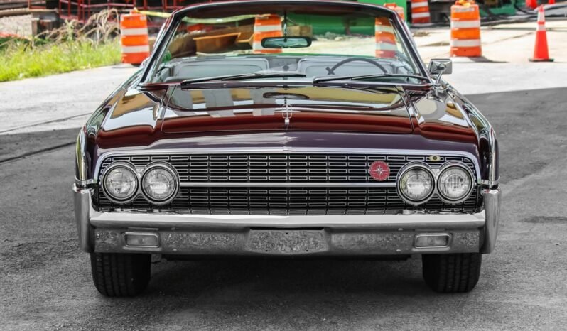 
								1962 Lincoln Continental Convertible V8 Black Cherry full									