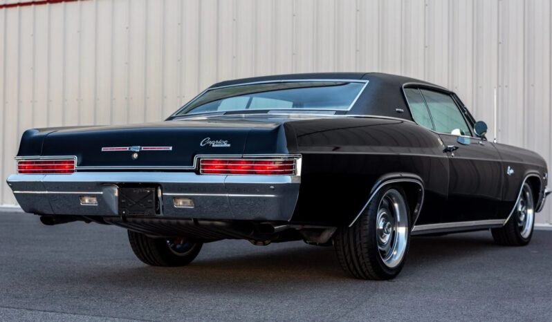 
								1966 Chevrolet Caprice Coupe full									