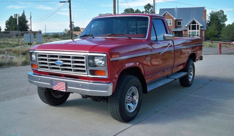 
								1984 Ford F-250 4X4 full									