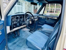 
										1988 GMC Suburban 1500 Sierra Classic V8 full									