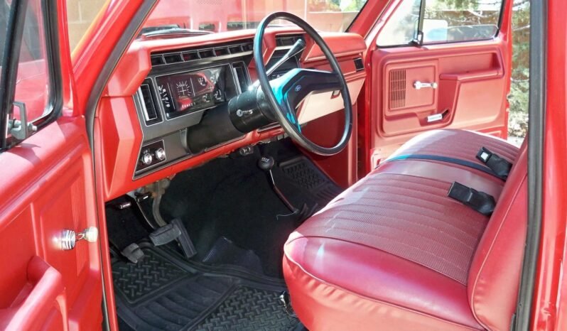 
								1984 Ford F-250 4X4 full									