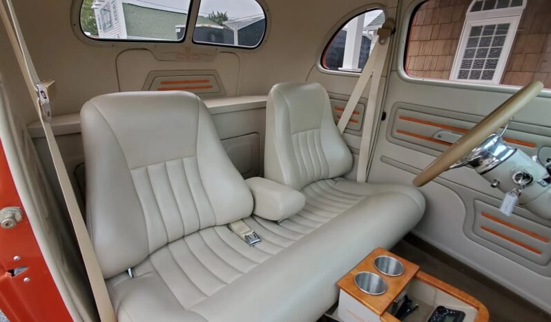 
								1937 Ford 5-Window Coupe V8 full									