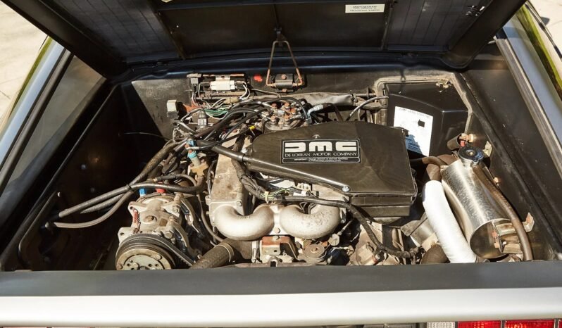 
								1981 DeLorean DMC-12 V6 Brushed Stainless Steel full									