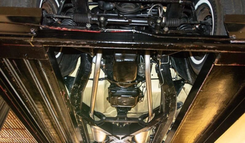 
								1953 Chrysler New Yorker Deluxe full									