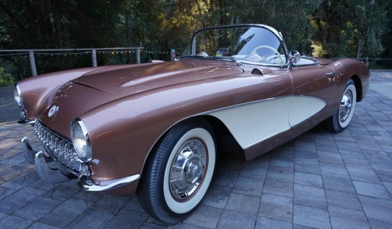 
								1956 Chevrolet Corvette C1 V8 full									