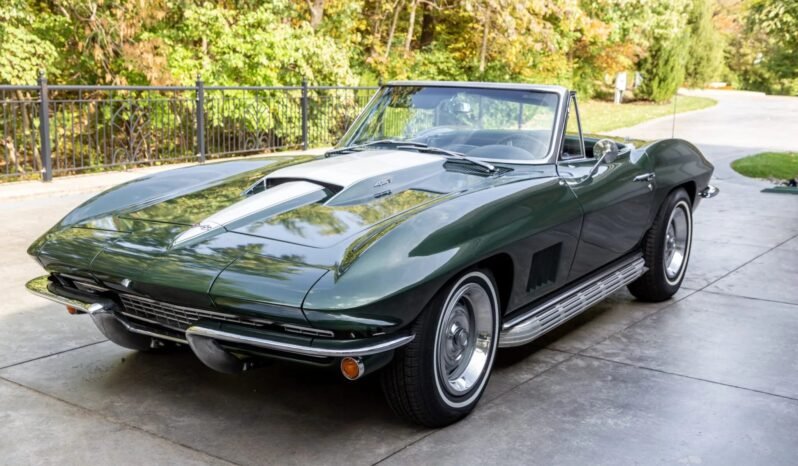 
								1967 Chevrolet Corvette Turbojet V8 full									