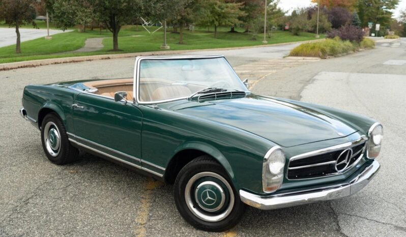 
								1967 Mercedes-Benz 230SL Roadster full									