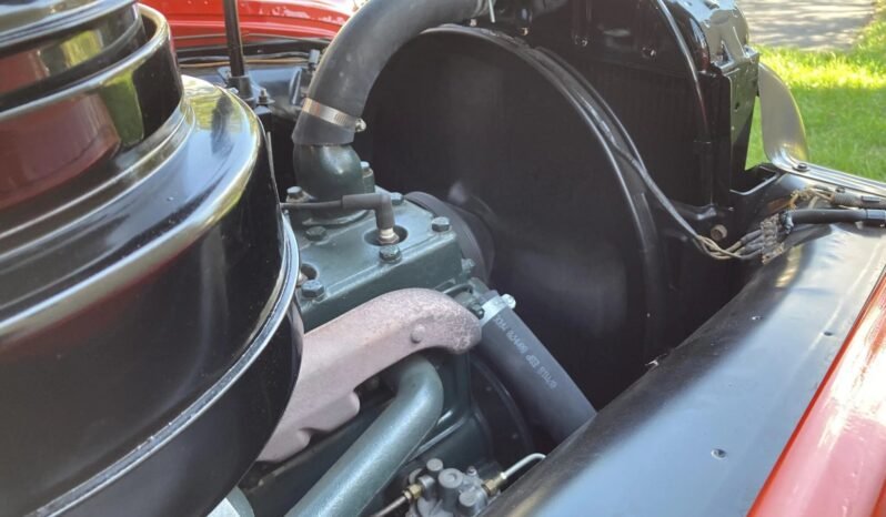 
								1951 Pontiac Chieftain Deluxe Catalina 3-Speed full									