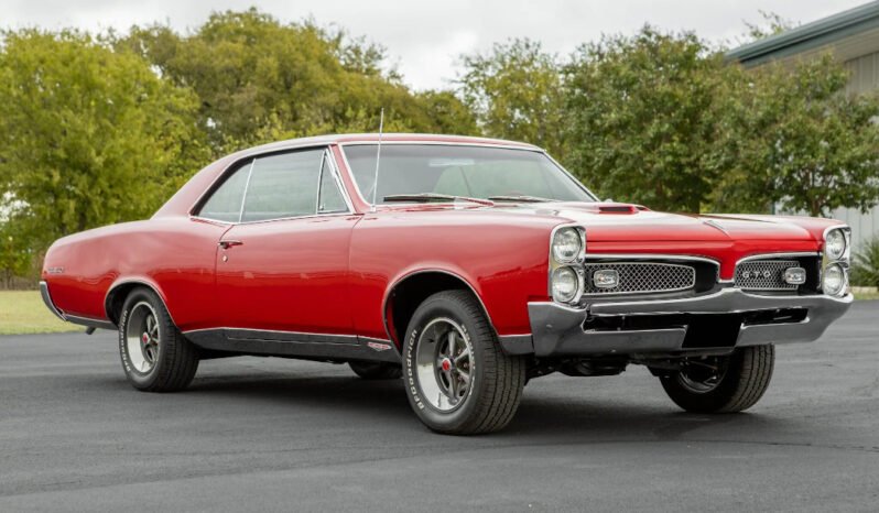 
								1967 Pontiac GTO Red V8 full									