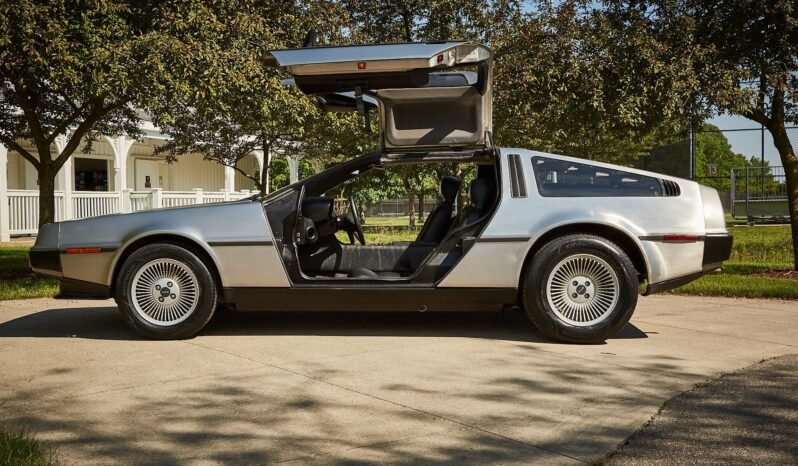 
								1981 DeLorean DMC-12 V6 Brushed Stainless Steel full									