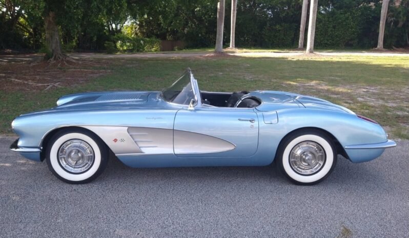 
								1958 Chevrolet Corvette Fuel-Injected V8 full									