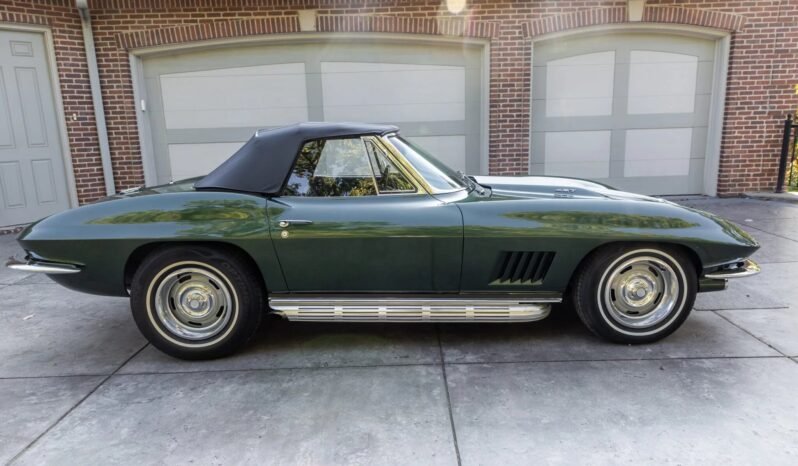 
								1967 Chevrolet Corvette Turbojet V8 full									