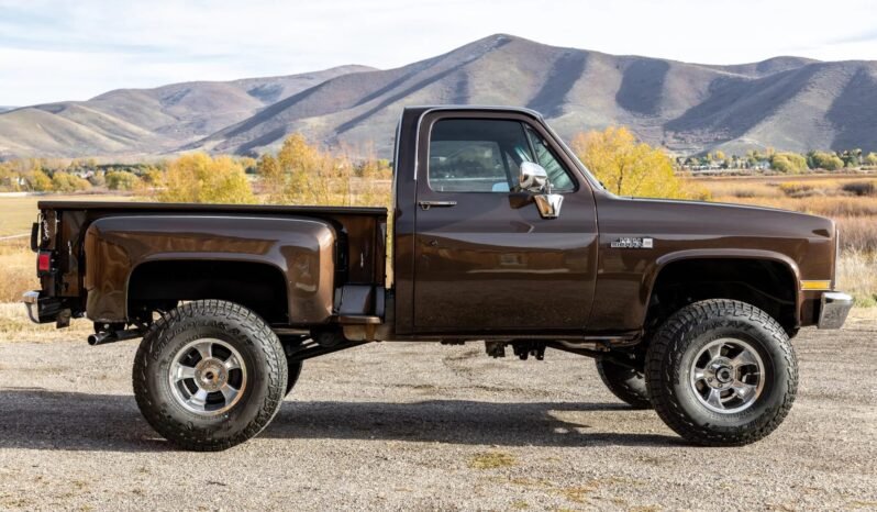 
								1986 GMC High Sierra 1500 4X4 full									
