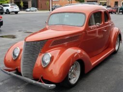1937 Ford 5-Window Coupe V8