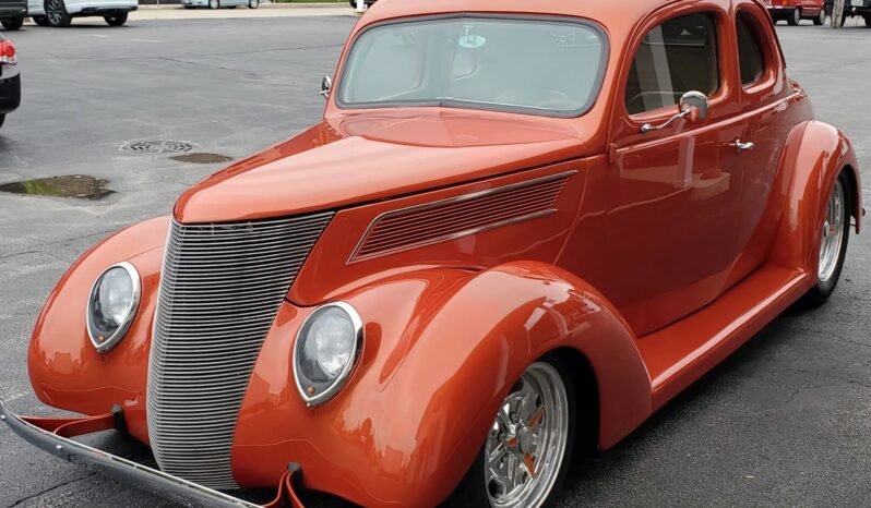 
								1937 Ford 5-Window Coupe V8 full									