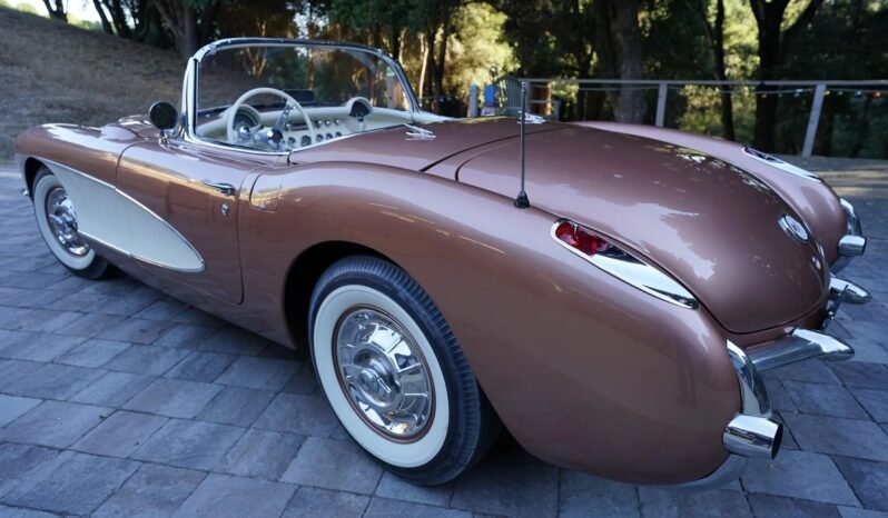 
								1956 Chevrolet Corvette C1 V8 full									