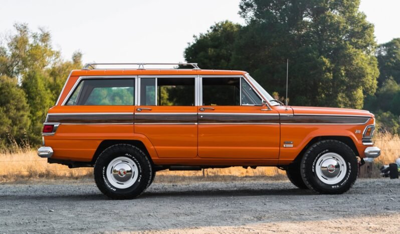 
								1972 Jeep Wagoneer SJ full									