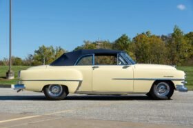 1953 Chrysler New Yorker Deluxe