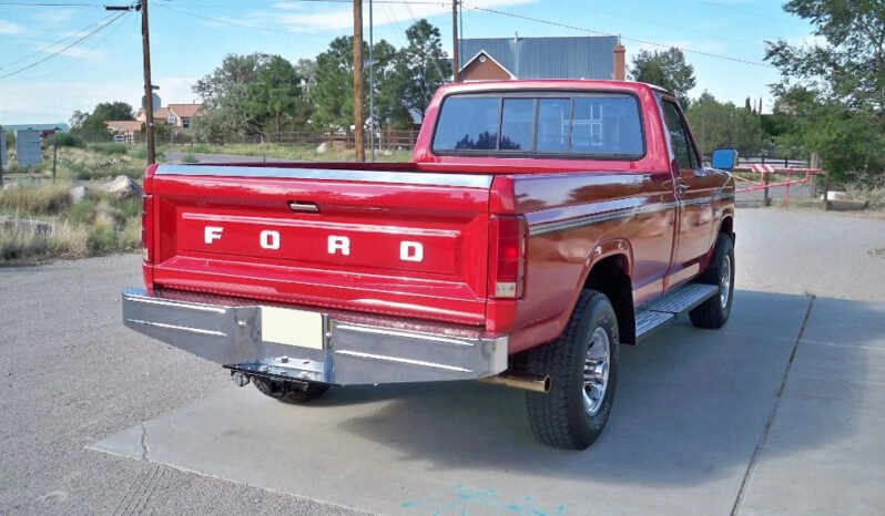 
								1984 Ford F-250 4X4 full									