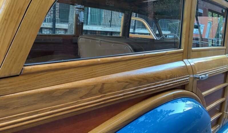 
								1941 Pontiac Custom Torpedo Woodie Wagon full									