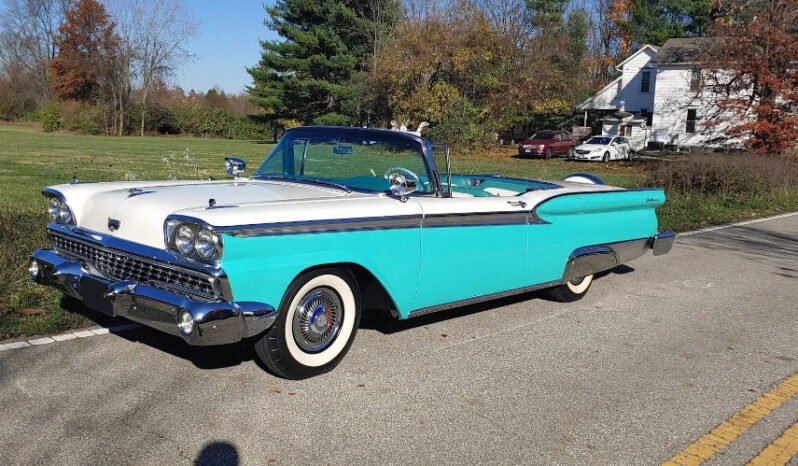 
								1959 Ford Galaxie Skyliner full									