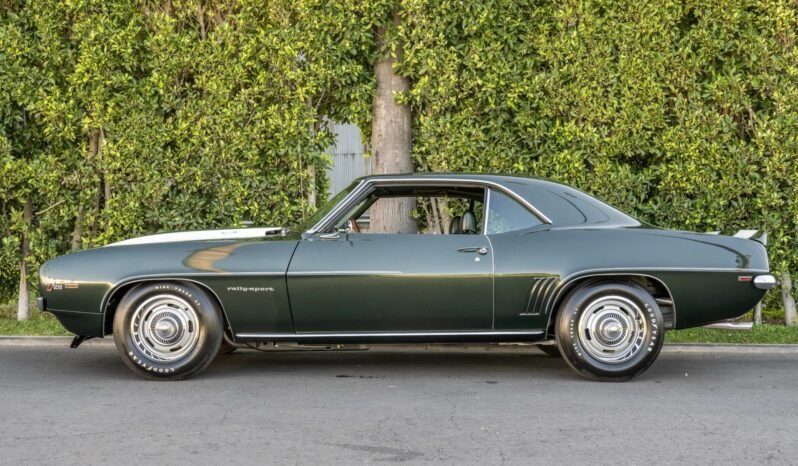 
								1969 Chevrolet Camaro Z/28 Fathom Green full									