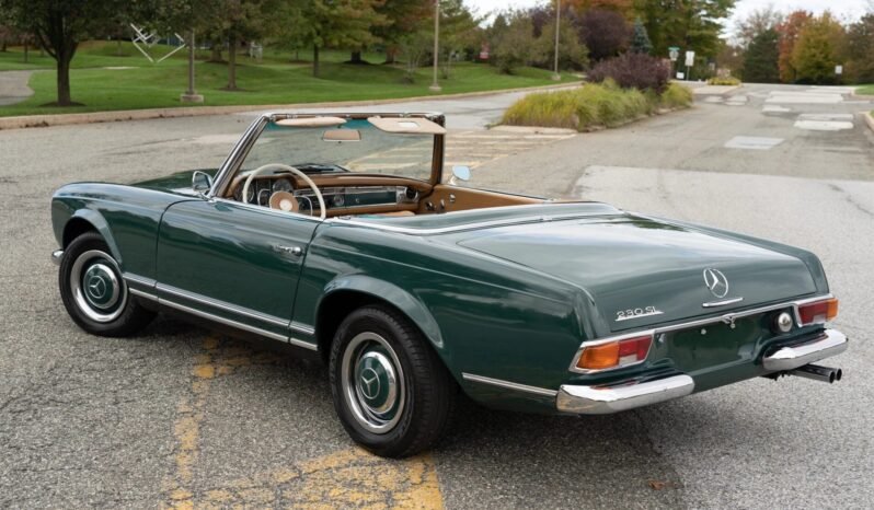 
								1967 Mercedes-Benz 230SL Roadster full									