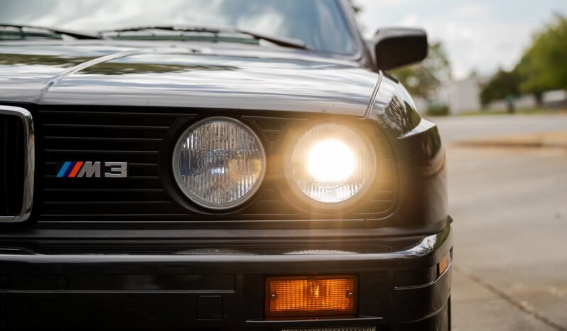 
								1988 BMW M3 E30 2.3L full									