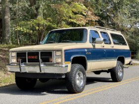 1988 GMC Suburban 1500 Sierra Classic V8