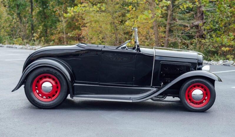 
								1931 Ford Roadster Hot Rod V8 full									