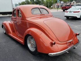 1937 Ford 5-Window Coupe V8