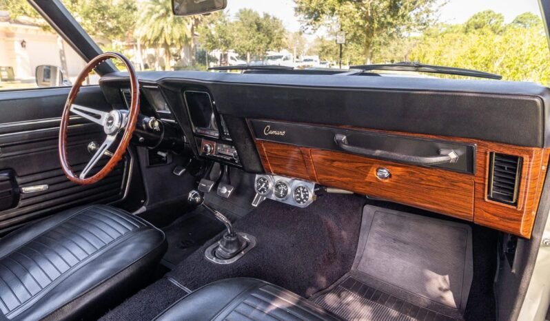 
								1969 Chevrolet Camaro Z/28 Cortez Silver full									