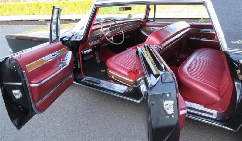 
								1965 Chrysler Imperial LeBaron V8 full									