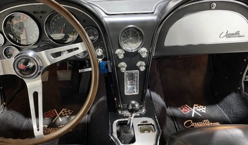 
								1965 Chevrolet Corvette V8 Black full									