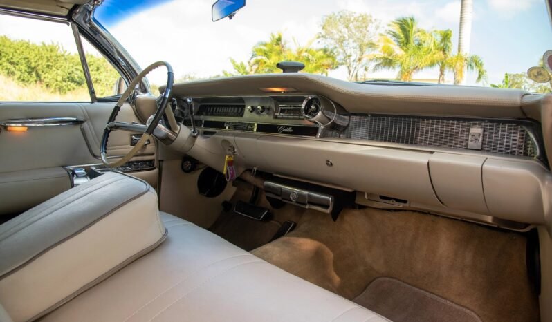 
								1962 Cadillac Series 62 full									