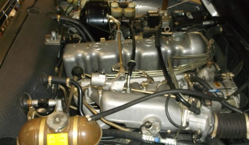 
								1971 Mercedes-Benz 280SL full									
